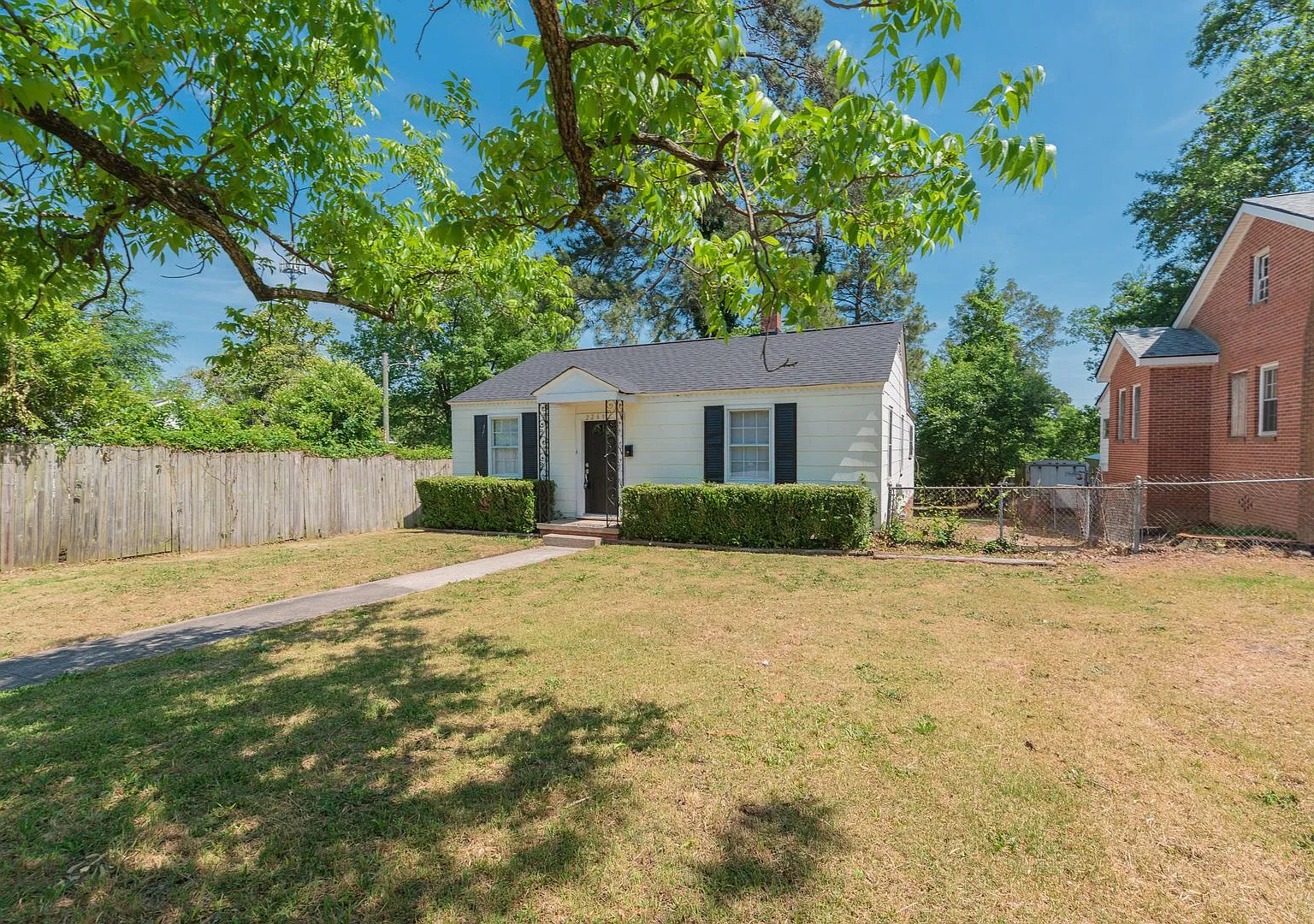 Section 8 OK $1,120 - 3 bed/1 bath home for rent off Milledge Road, fenced back yard! — Photo 1