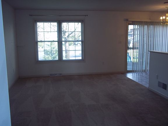 33 Village Drive 002_05012014