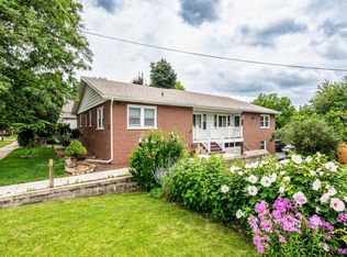 443 Jefferson Ave, Elgin, IL 60120