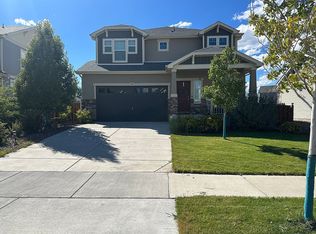 95 S New Castle Way, Aurora, CO 80018
