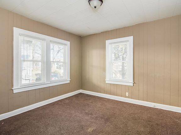 5th image of 325 Spruce Ave