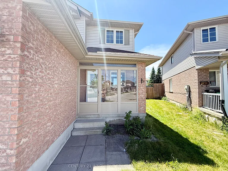 913 Windflower Pl — Photo 2