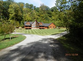 333 Tea Table Rd, Nitro, WV 25143