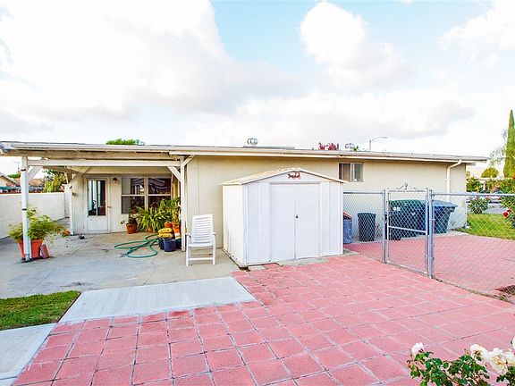 4th image of 121 Farland Pl