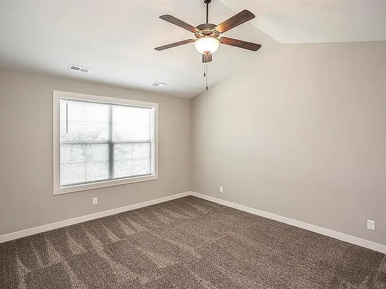 1229 S 93rd St — Photo 14