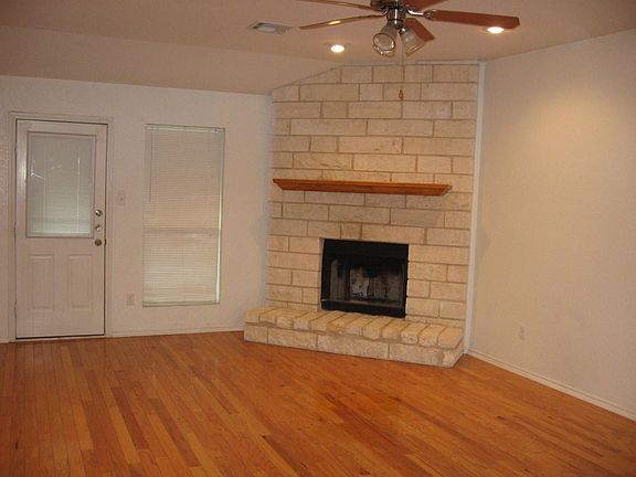5th image of 2503 S Wall St