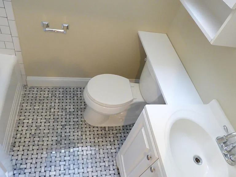 3915 W St NW #4 — Photo 19