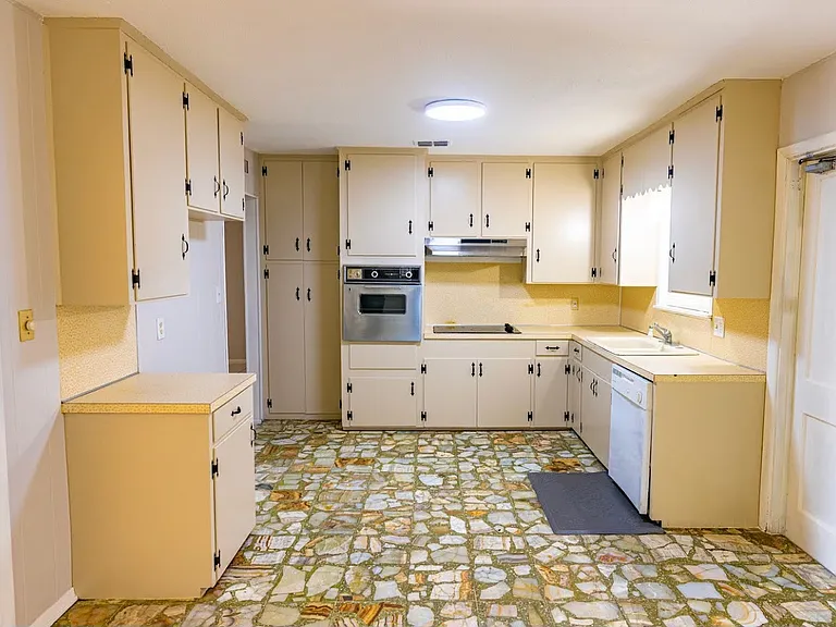 801 Citrus Terrace Dr — Photo 3