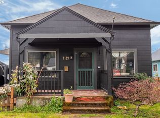 1119 Ash Ave, Cottage Grove, OR 97424