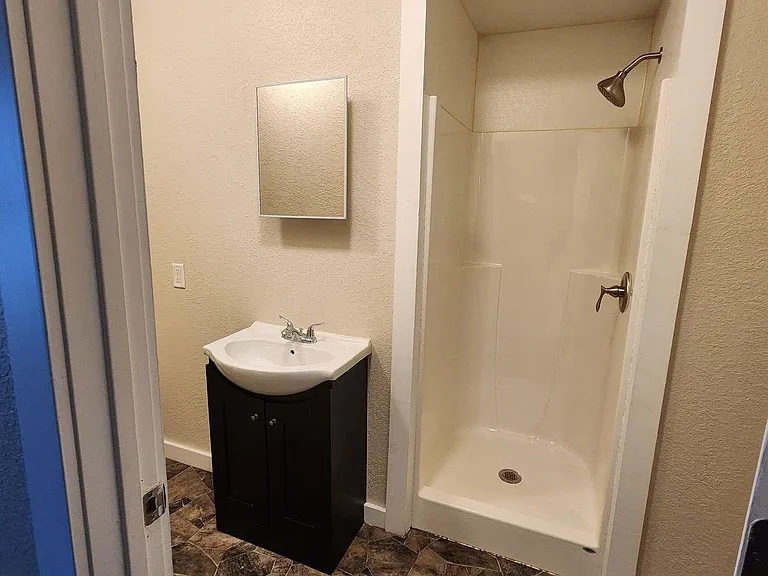 413 Ingleside Ter — Photo 11