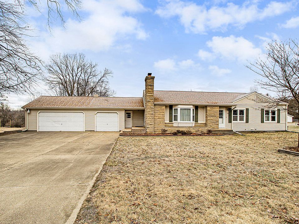 1st image of 130 Crosby Dr