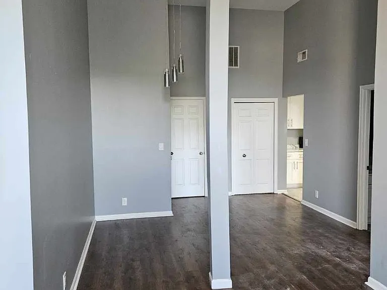 3556 Shenandoah Ave #301 — Photo 1