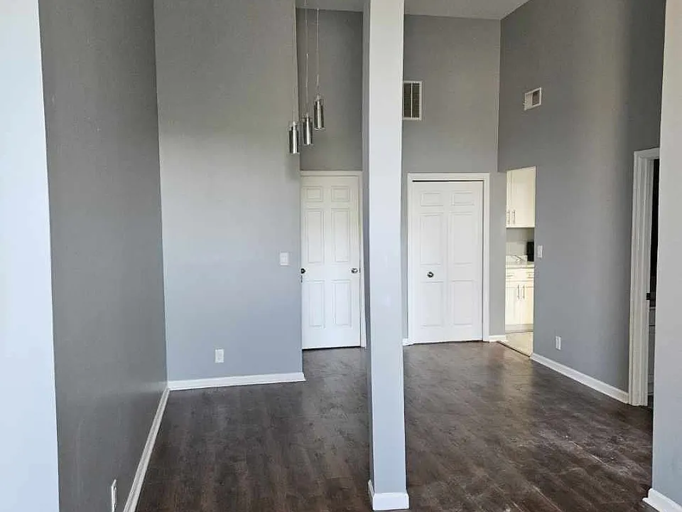 3556 Shenandoah Ave #301