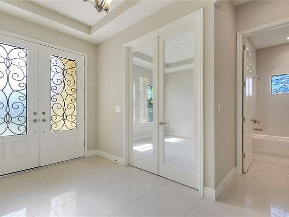 4th image of 822 Terra Vista St
