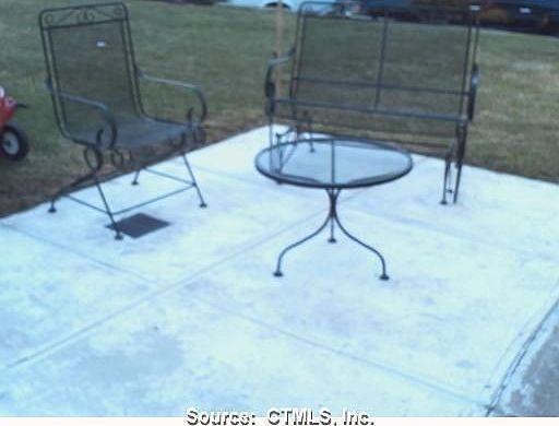 2nd image of 122 Chapman St