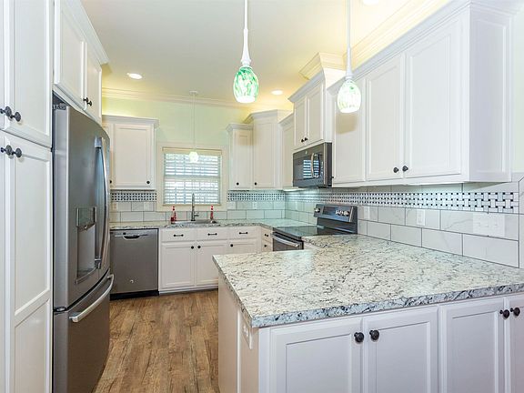4th image of 316 Olivia Ln