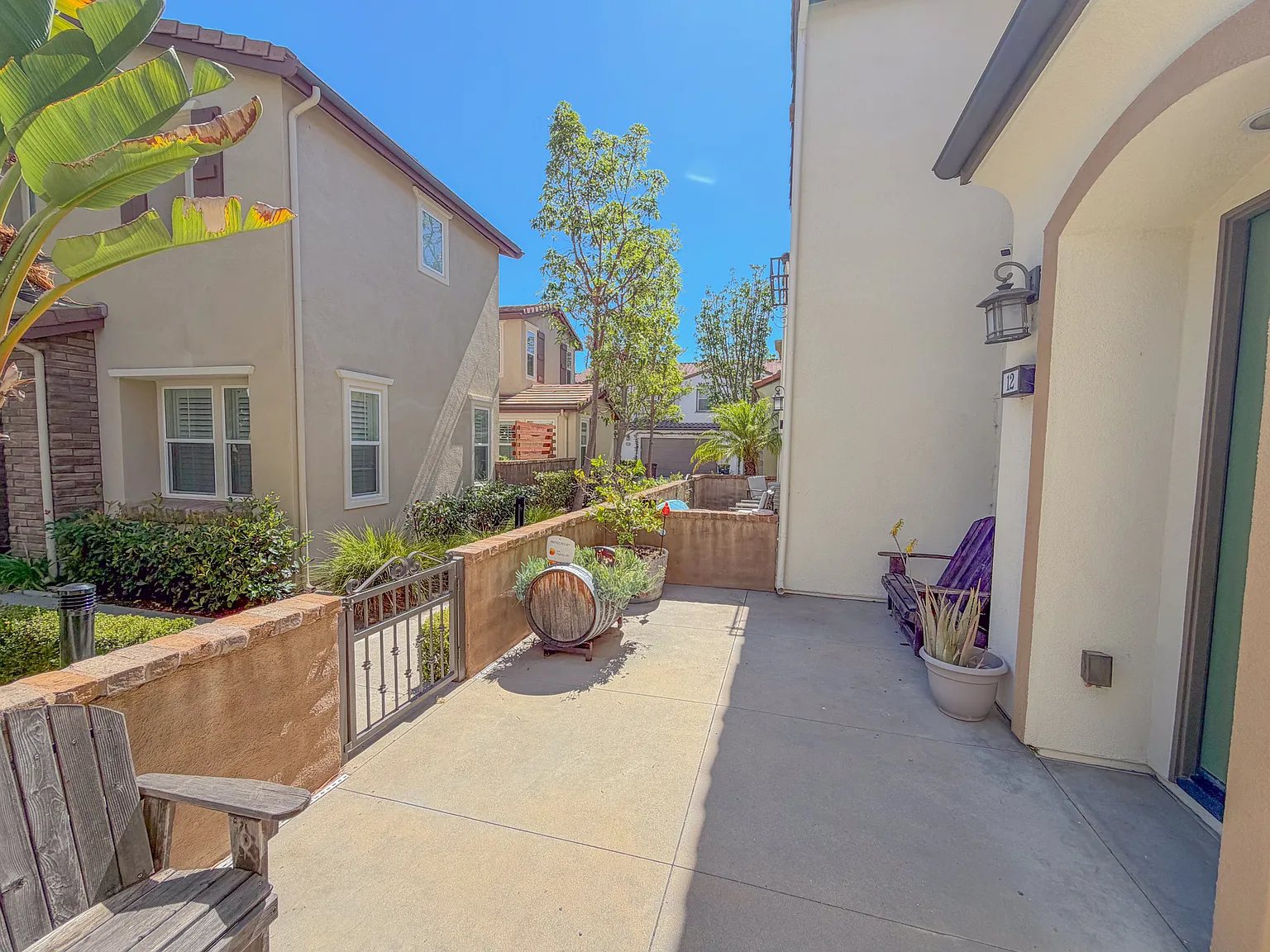 3 bed, 2.5 bath, 1430 sqft, $4,300 — Photo 1