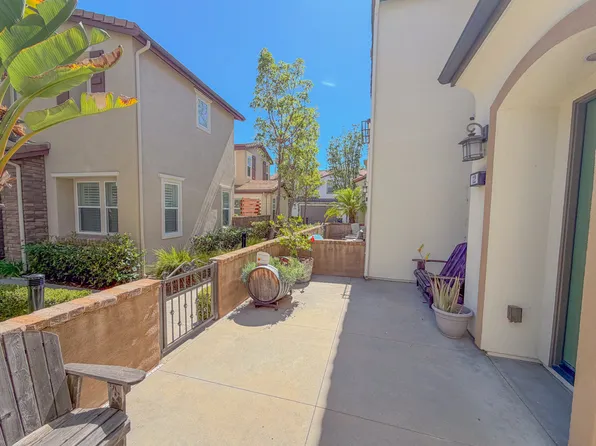 12 Piara St, Mission Viejo, CA 92694