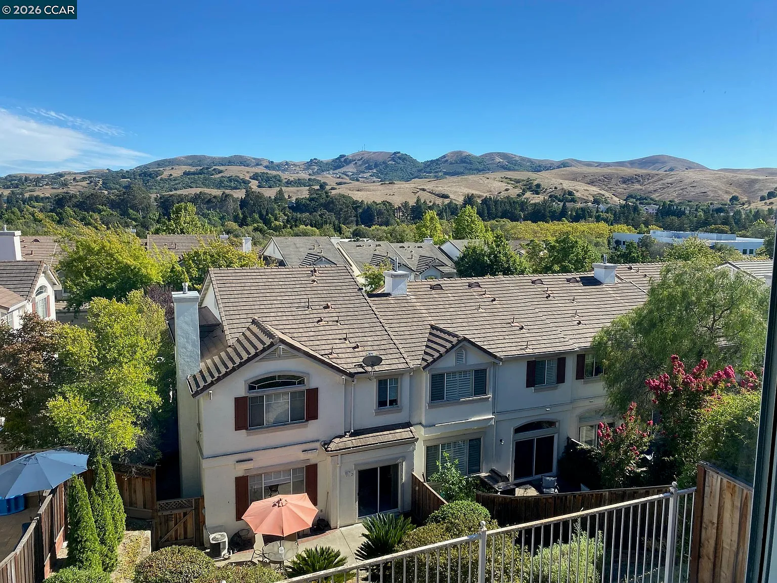 3 bed, 1995 sqft, $4,700 — Photo 2