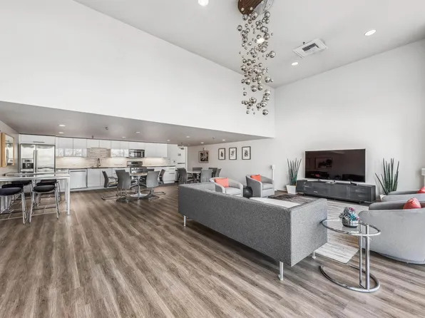 222 Broadway St APT 1402, Oakland, CA 94607