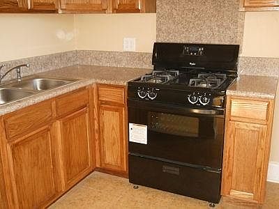 2nd image of 2760 Market St APT 4