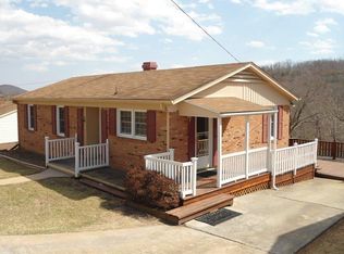 2304 Davis St, Staunton, VA 24401