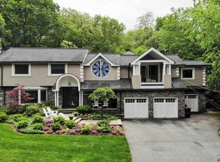 812 Arrow Ln, Ridgewood, NJ 07450