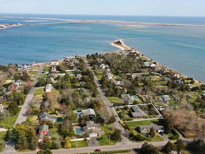 4 E Point Ln, Hampton Bays, NY, 11946
