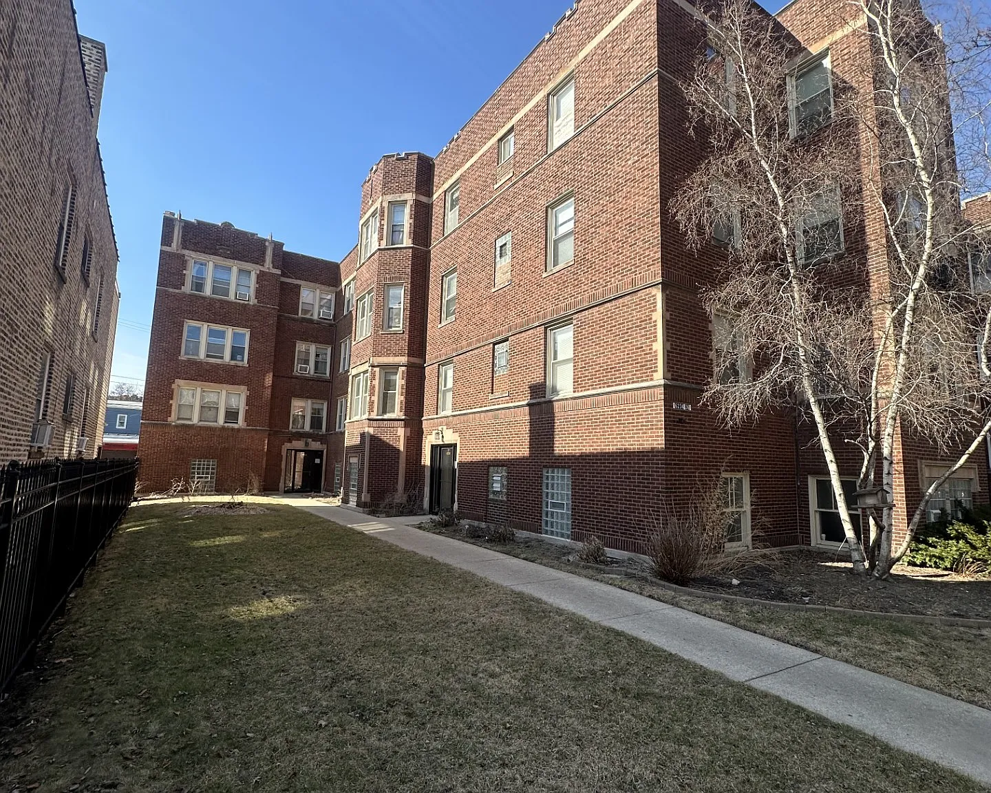 1 bed, 1000 sqft, $1,415 — Photo 1