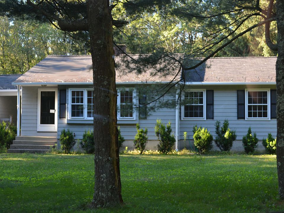 1st image of 2578 Division Rd