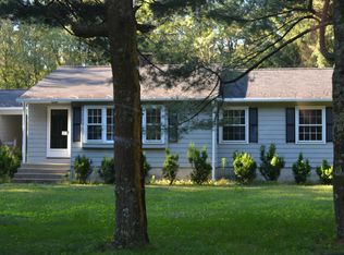 2578 Division Rd, East Greenwich, RI 02818