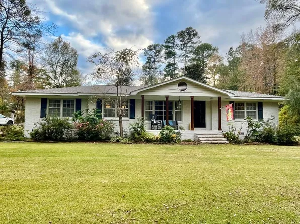 1116 S Pearl St, Iuka, MS 38852