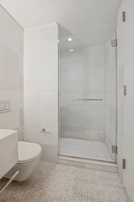 Sold by R New York | media 6