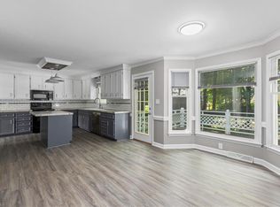2094 Pembrooke Forest Dr, Winston Salem, NC 27106