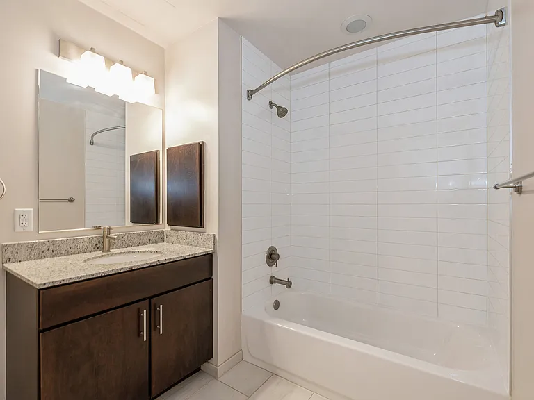 ReNew Oak Park — Photo 39
