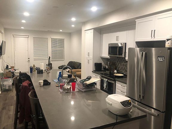 Kitchen - sitting room view - middle level