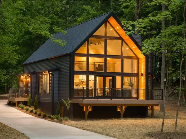 328 Highland Hills Dr, Howard, OH 43028