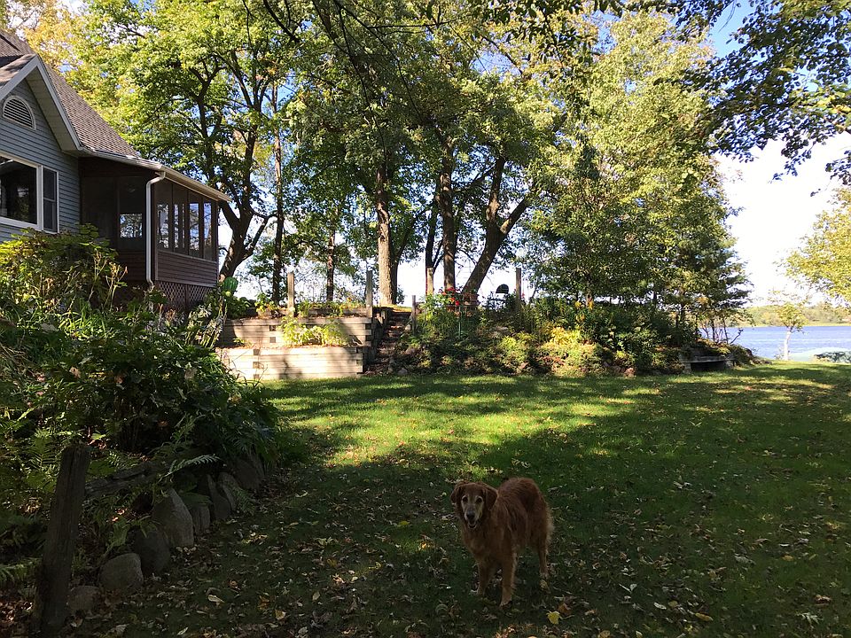 Yard view of lake