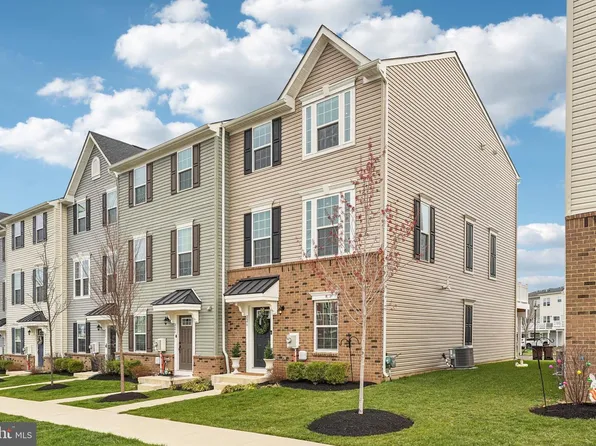 226 Center Dr, Dublin, PA 18917