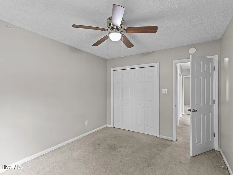 300 Foxhall Rd — Photo 15