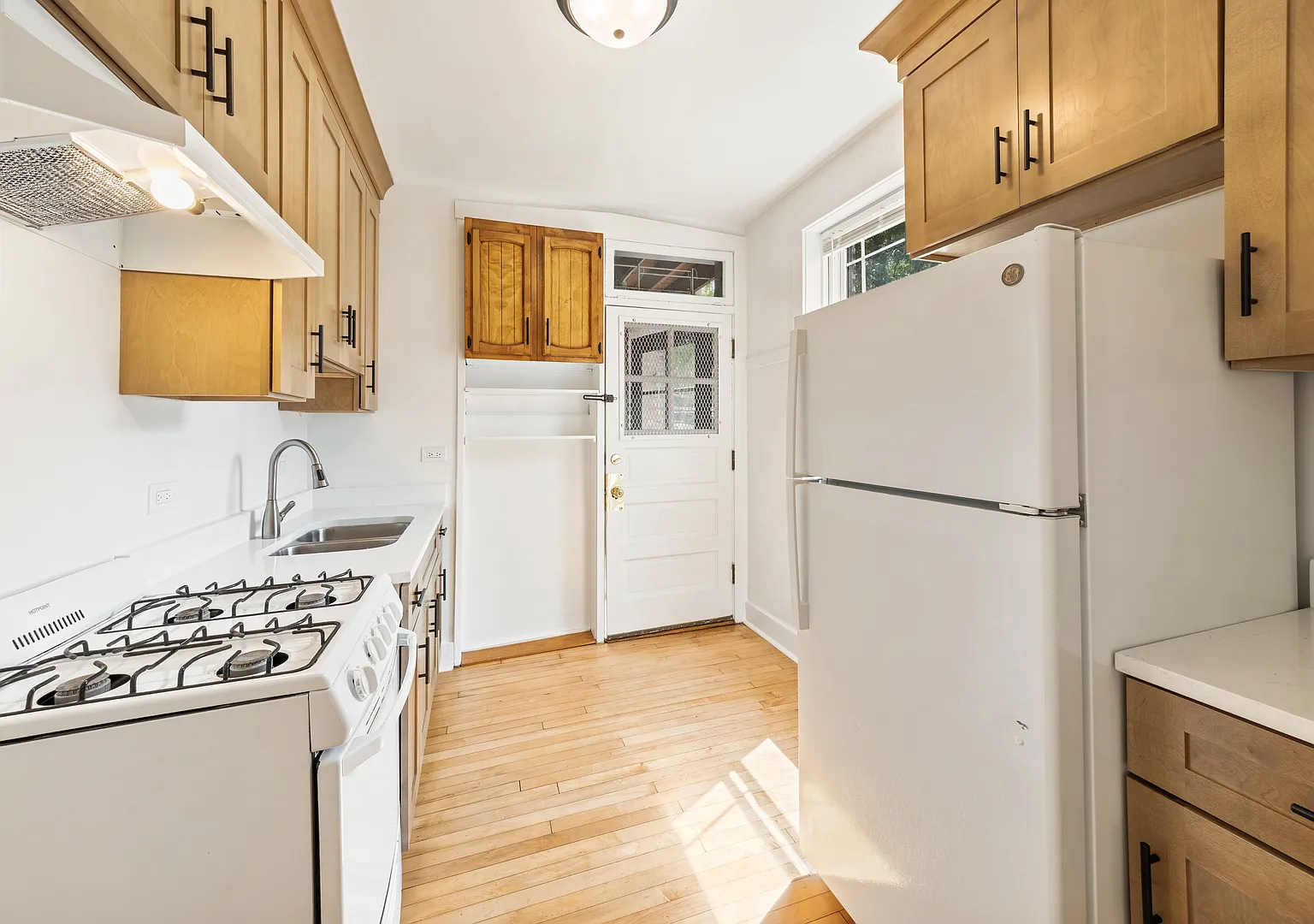 1 bed, $1,595 — Photo 2