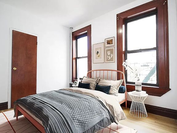 5th image of 24 E 97th St APT 13