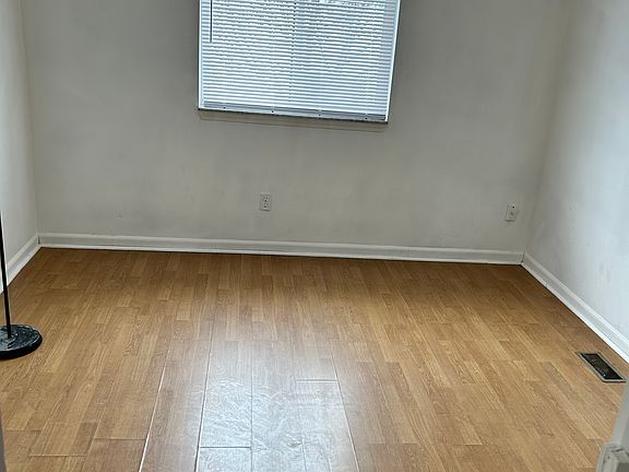 3rd image of 245 N Broadway St
