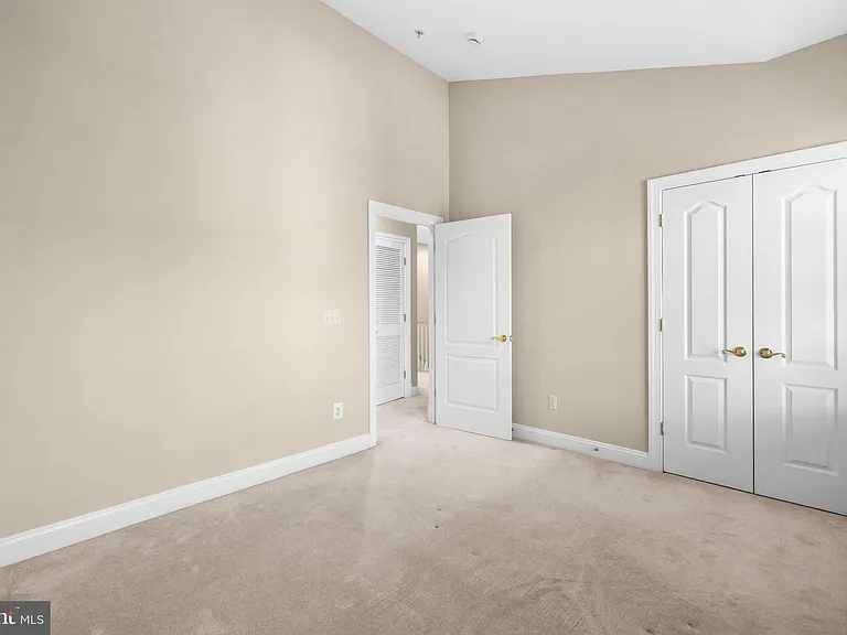 5237 Bessley Pl — Photo 70