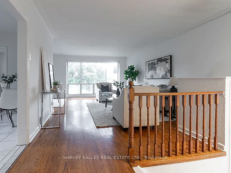 135 Combe Ave — Photo 18