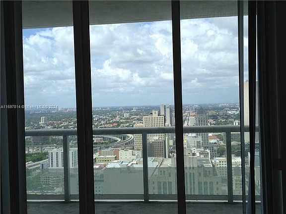 3rd image of 50 Biscayne Blvd APT 3403