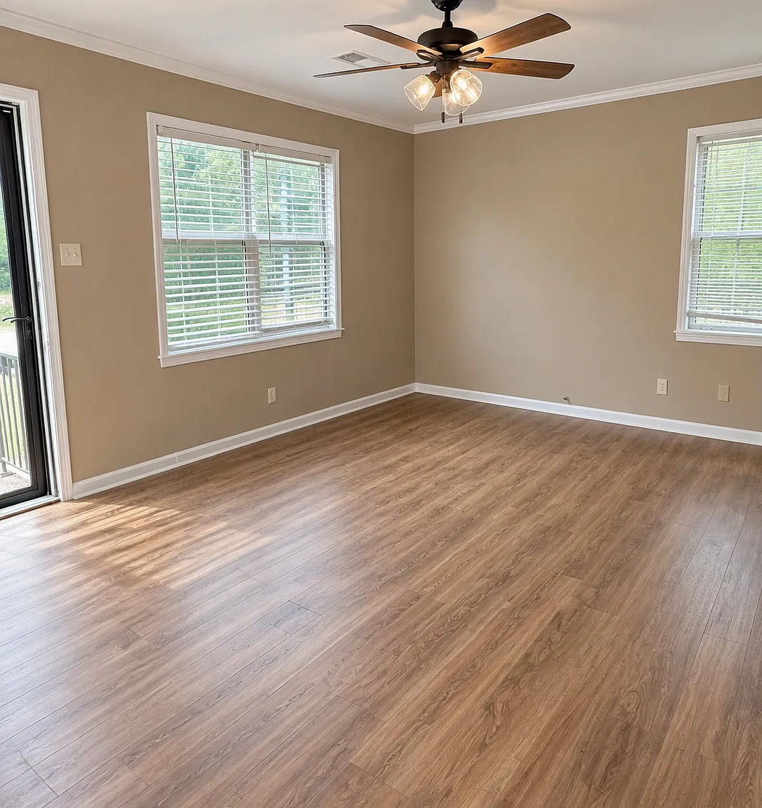 3 bed, 888 sqft, $1,025 — Photo 2