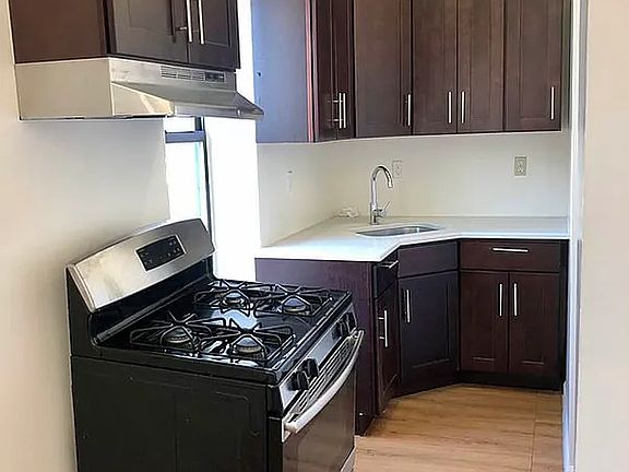 2nd image of 1656 Saint Johns Pl APT 3D