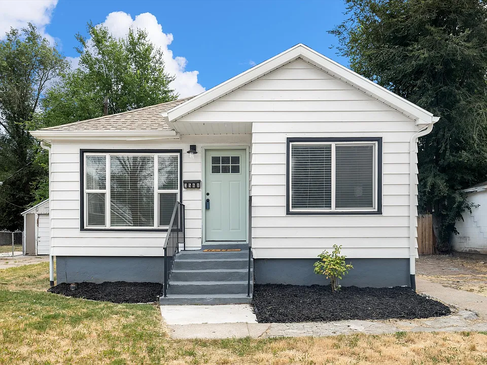 3568 Orchard Ave
