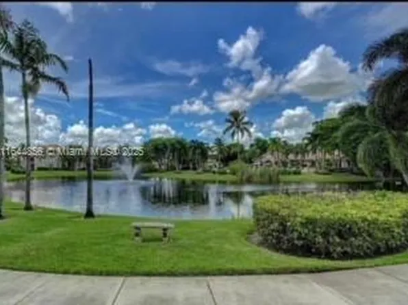 12124 Saint Andrews Pl APT 112, Hollywood, FL 33025